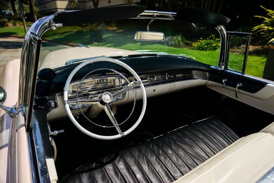 Торпедо Cadillac Series 62 Convertible (6267) 1956 года  (фото 14 из 52)